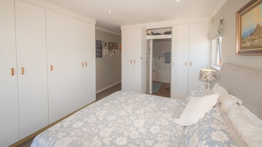 5 Bedroom Property for Sale in Hersham Western Cape